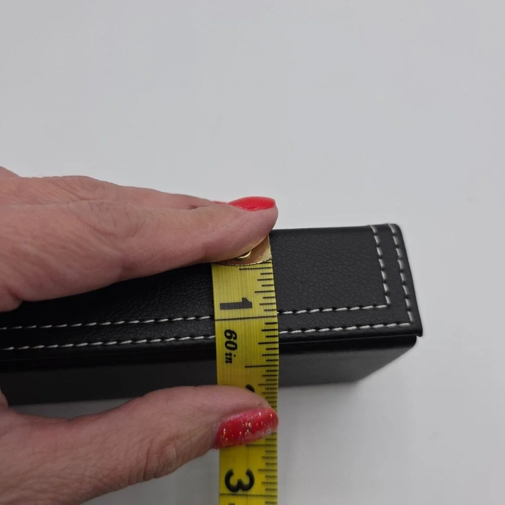 LISA LOEB EYEWEAR Black Faux‎ Leather Folding Glasses Case for Sunglasses